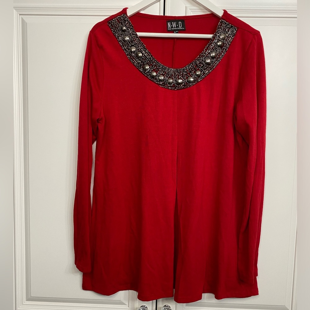 NWD Women’s XL Scoop Neck Top Embellished with Dark Stones Around the Neckline